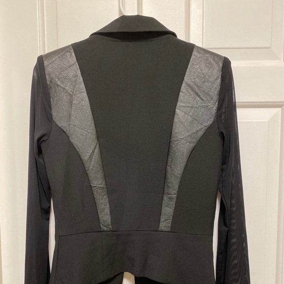 Faux leather illusion sleeve blazer - Picture 3 of 4